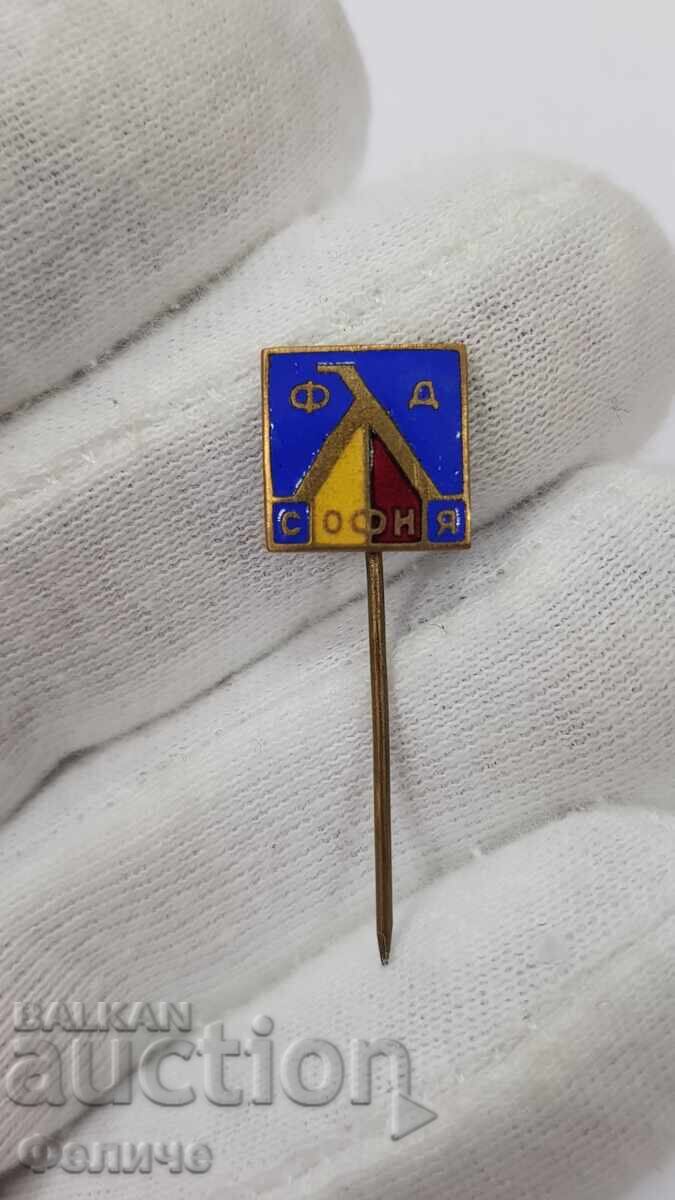 Рядък знак, значка Футбол - Левски София с цена 39.00 лв. | € 19.94