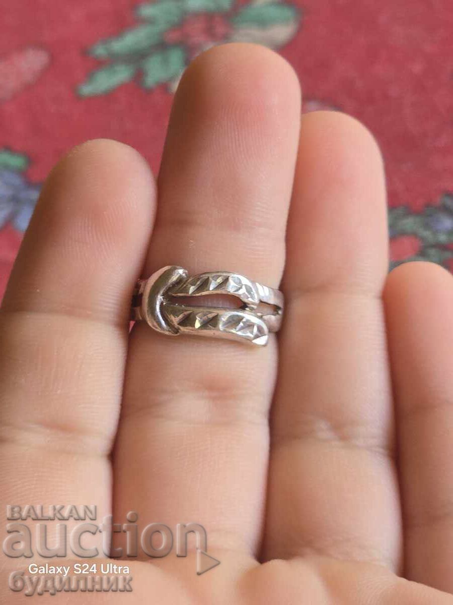 Silver ring. 14.7mm. I am listing over 100 auctions. View