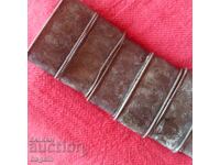 Ασημένια θήκη, ανταλλακτικά