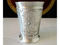 Чаша от калай за вино с пощальони.