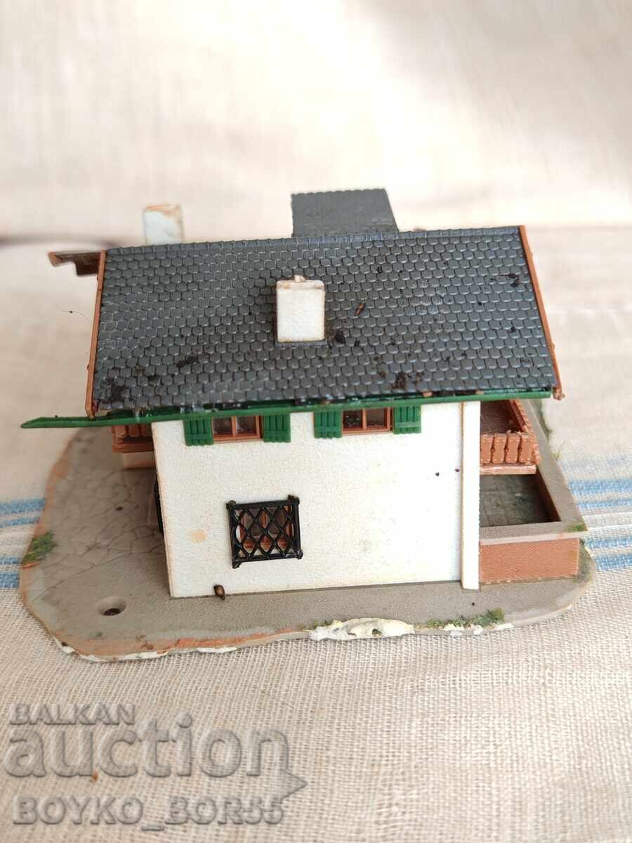 Delivery of Old Canton Station for Children's Play Train Piko PIKO 1970s