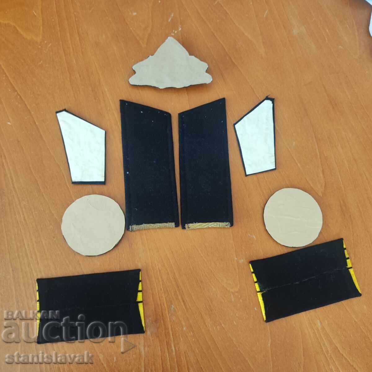 Set of parade shoulder boards for the commander of the Navy of the People's Republic of Bulgaria with price € 400.00 | 782.33 BGN Set of parade shoulder boards for the commander of the Navy of the People's Republic of Bulgaria with price € 400.00 | 782.33 BGN