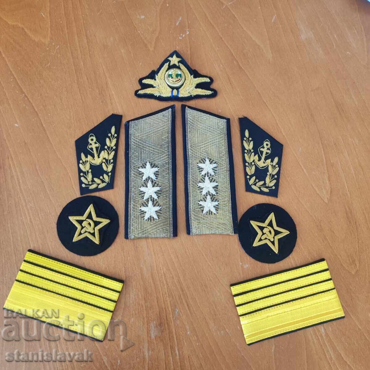 Auction Set of parade shoulder boards for the commander of the Navy of the People's Republic of Bulgaria Auction Set of parade shoulder boards for the commander of the Navy of the People's Republic of Bulgaria