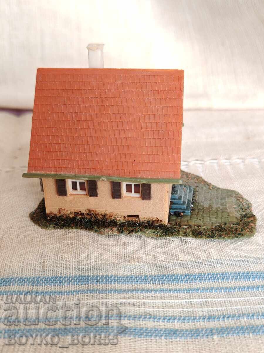 Auction  Old Canton Station for Children's Play Train Piko PIKO 1970s