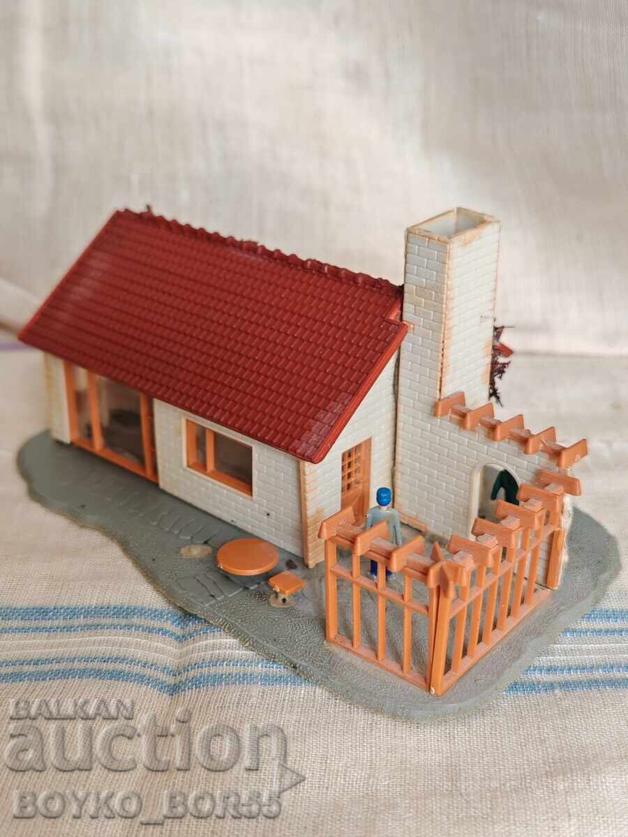 Auction  Old Canton Station for Children's Play Train Piko PIKO 1970s