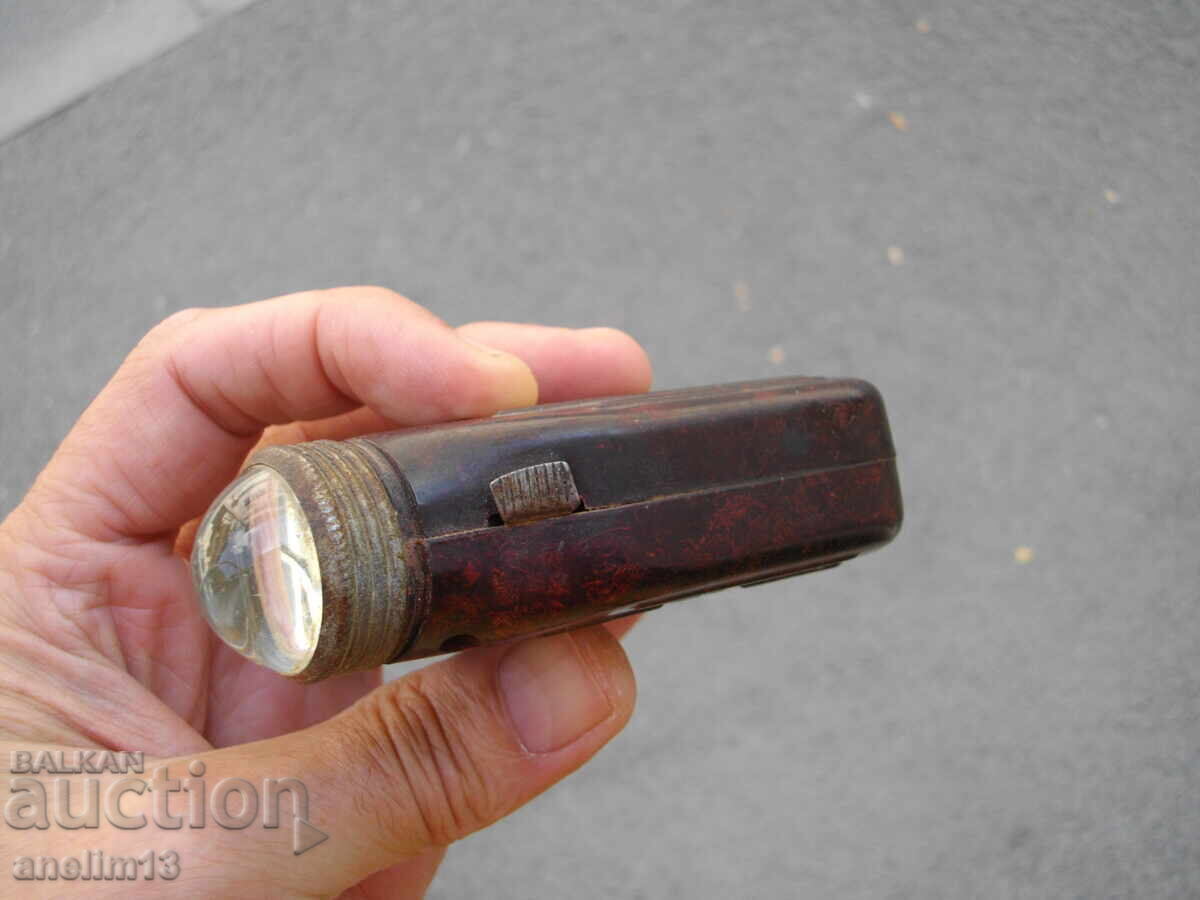 Аукцион КОЛЕКЦИОНЕРСКО БАКЕЛИТЕНО ФЕНЕРЧЕ С ДИНАМО ВЕРМАХТ WWII