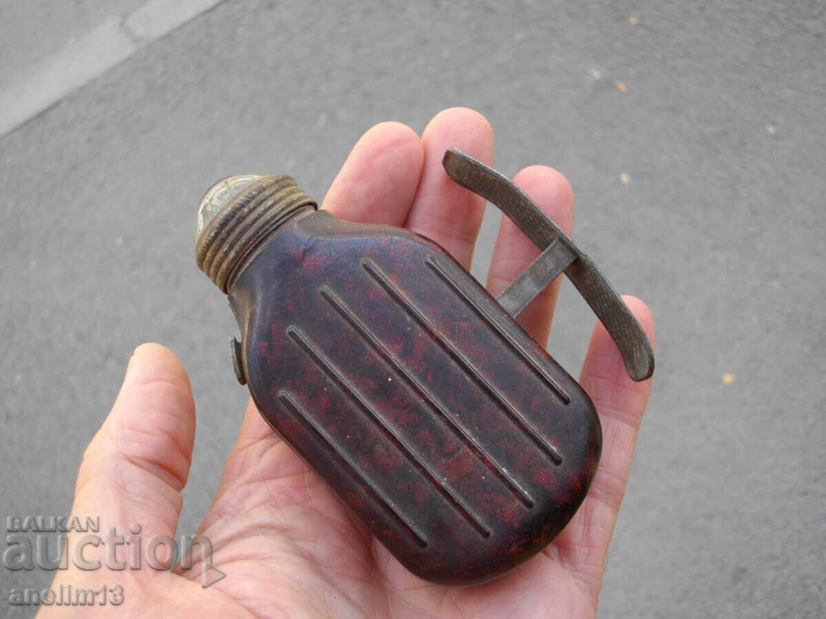 Доставка на КОЛЕКЦИОНЕРСКО БАКЕЛИТЕНО ФЕНЕРЧЕ С ДИНАМО ВЕРМАХТ WWII