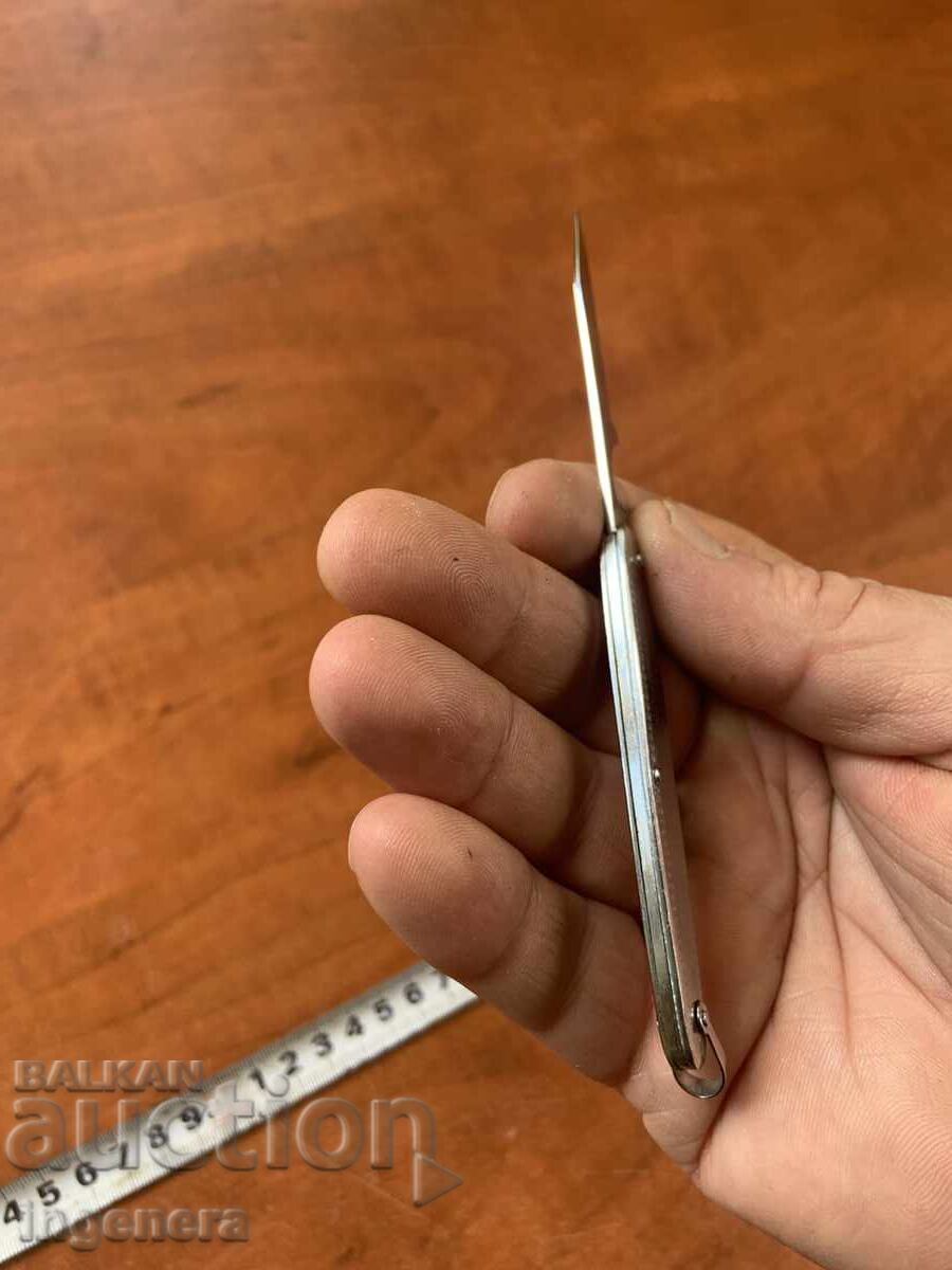 Livrarea CUȚIT PLIANT PICIOARE LAMA ANTICĂ Livrarea CUȚIT PLIANT PICIOARE LAMA ANTICĂ