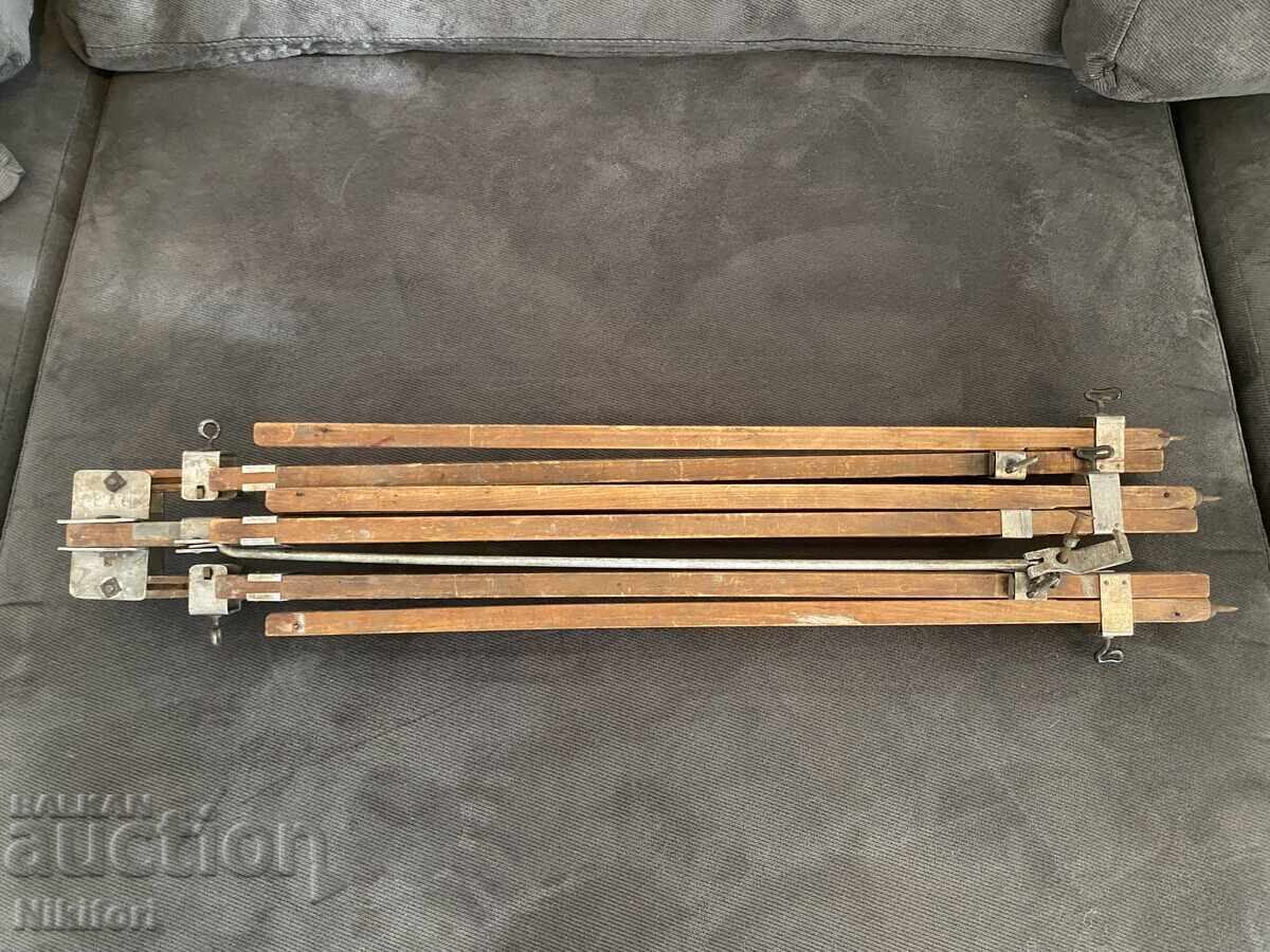 Delivery of Wooden Tripod Stand Tripod