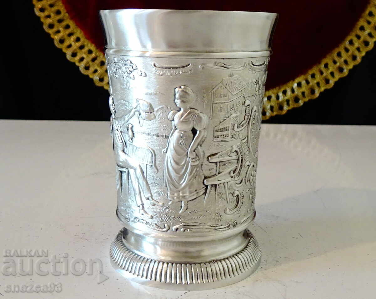 Licitație Ceașcă de vin din cositor seria Lindenwirtin, cântec de dragoste