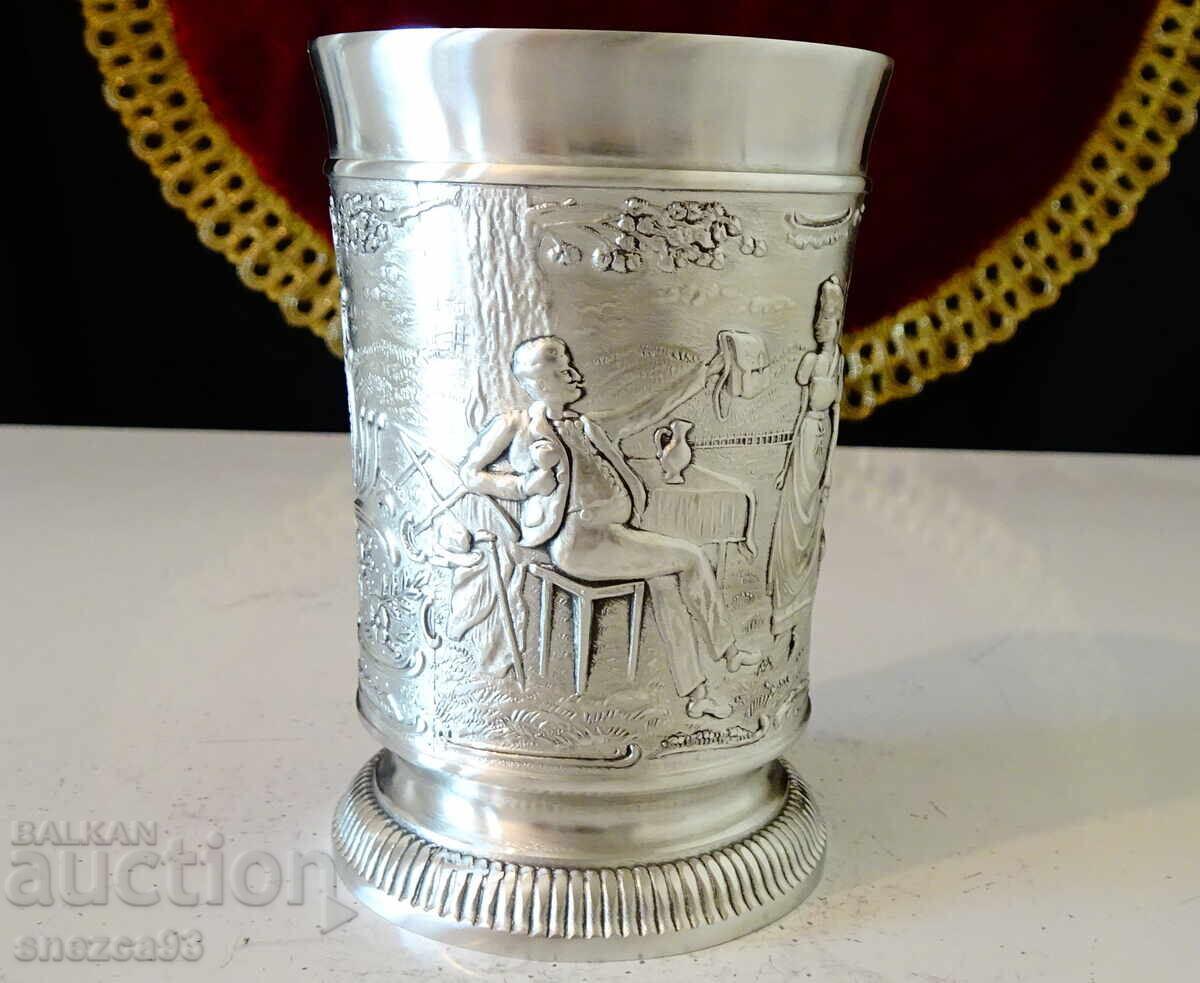 Ceașcă de vin din cositor seria Lindenwirtin, cântec de dragoste