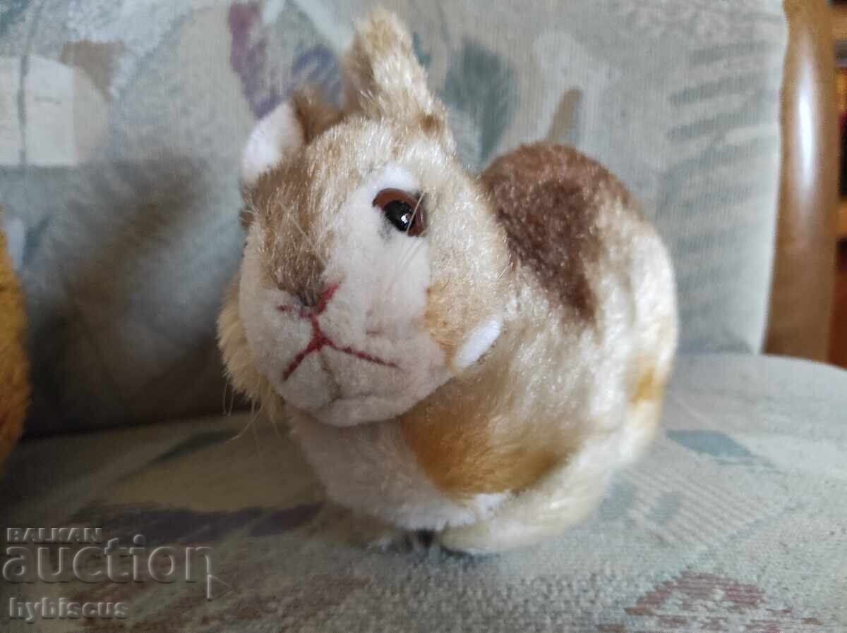 Iepure Steiff 1968 cu preț 55.00 BGN | € 28.12 Iepure Steiff 1968 cu preț 55.00 BGN | € 28.12