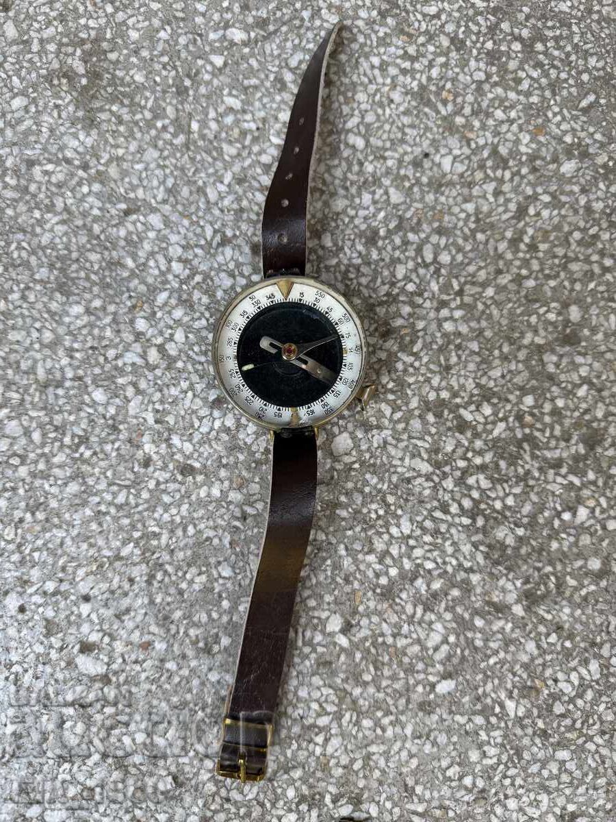 Army compass with a bakelite case, PRB Army compass with a bakelite case, PRB