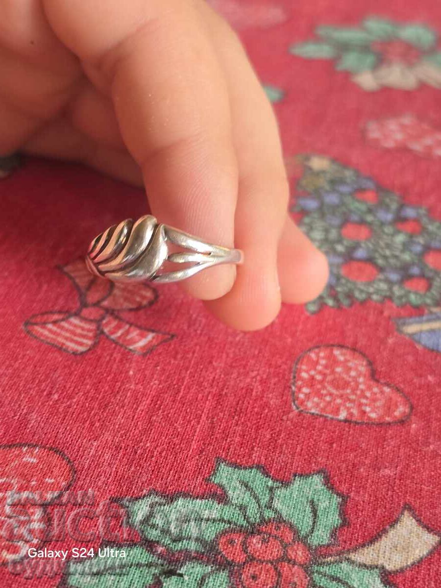 Доставка на Сребърен пръстен. 19,7мм. Пускам над 100 Аукциона. Разгледа Доставка на Сребърен пръстен. 19,7мм. Пускам над 100 Аукциона. Разгледа