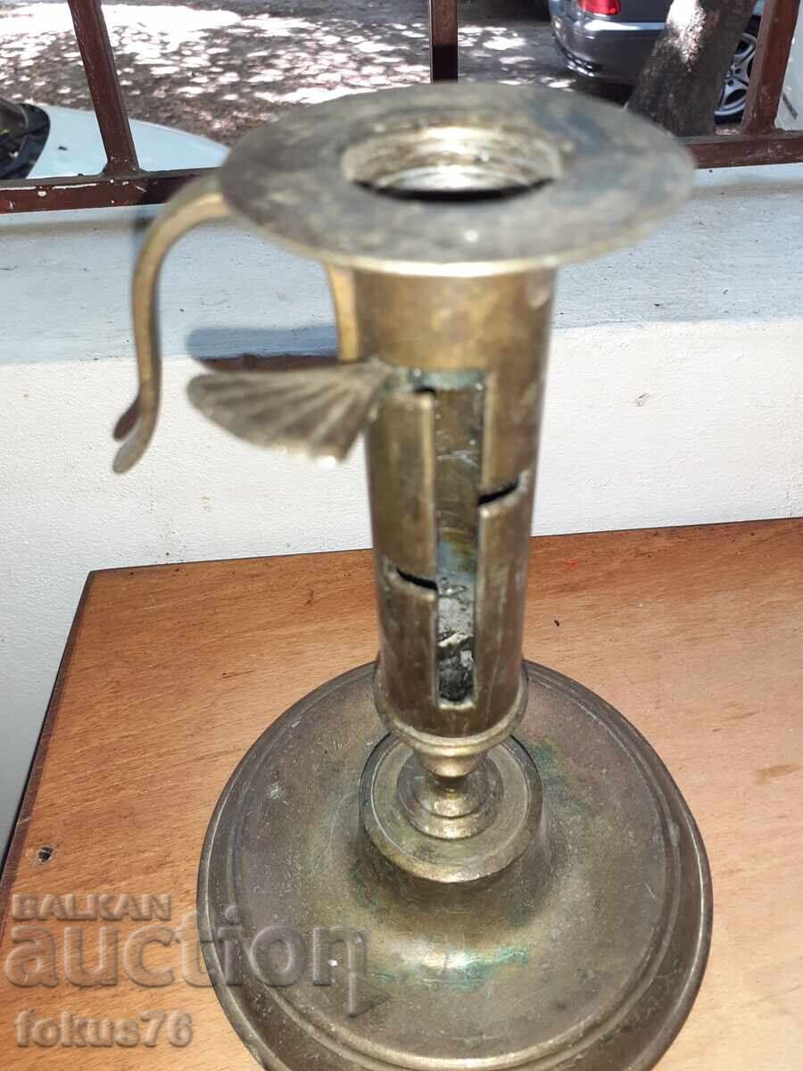 Доставка на Стар бронзов свещник с механизъм за регулиране на свеща