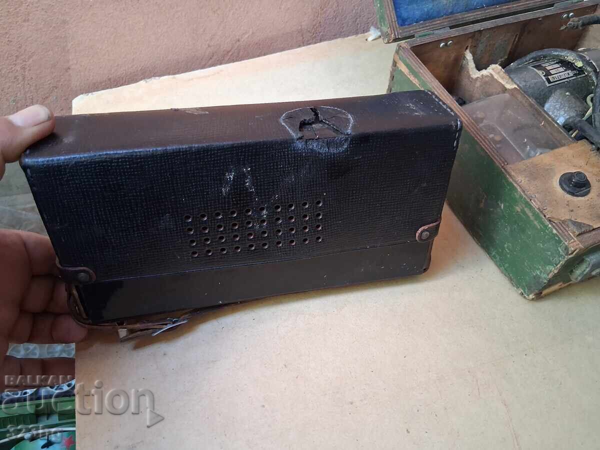 Retro Crown Radio 60s with price 32.00 BGN | € 16.36 Retro Crown Radio 60s with price 32.00 BGN | € 16.36