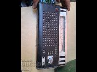 Retro Crown Radio 60s