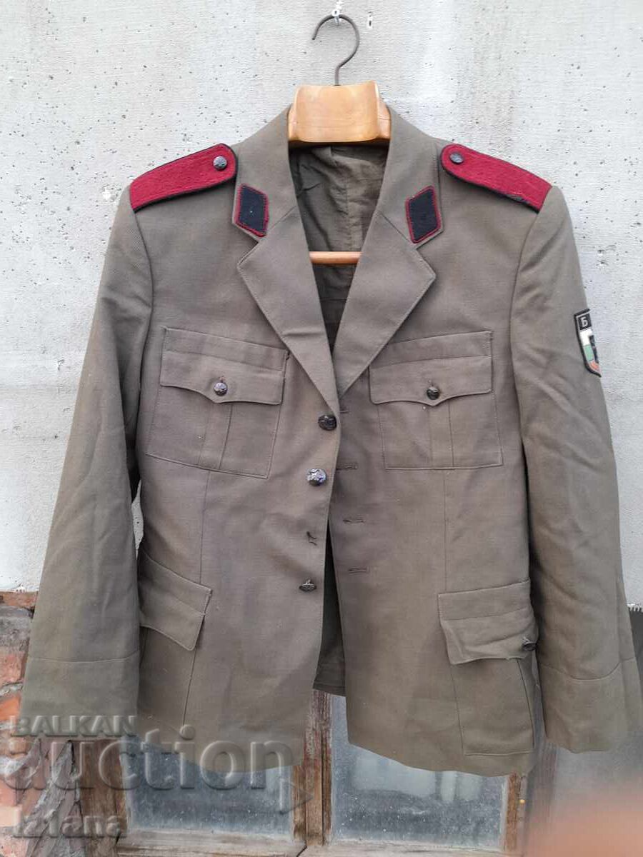 Veche jachetă militară cu preț 55.00 BGN | € 28.12