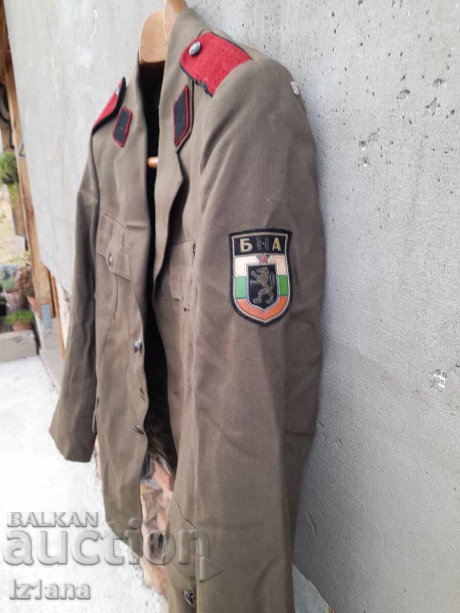 Licitație Veche jachetă militară