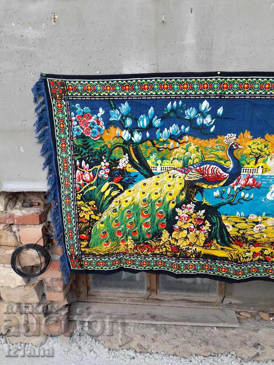 Δημοπρασία Μοκέτα αντίκα, επένδυση τοίχου Δημοπρασία Μοκέτα αντίκα, επένδυση τοίχου