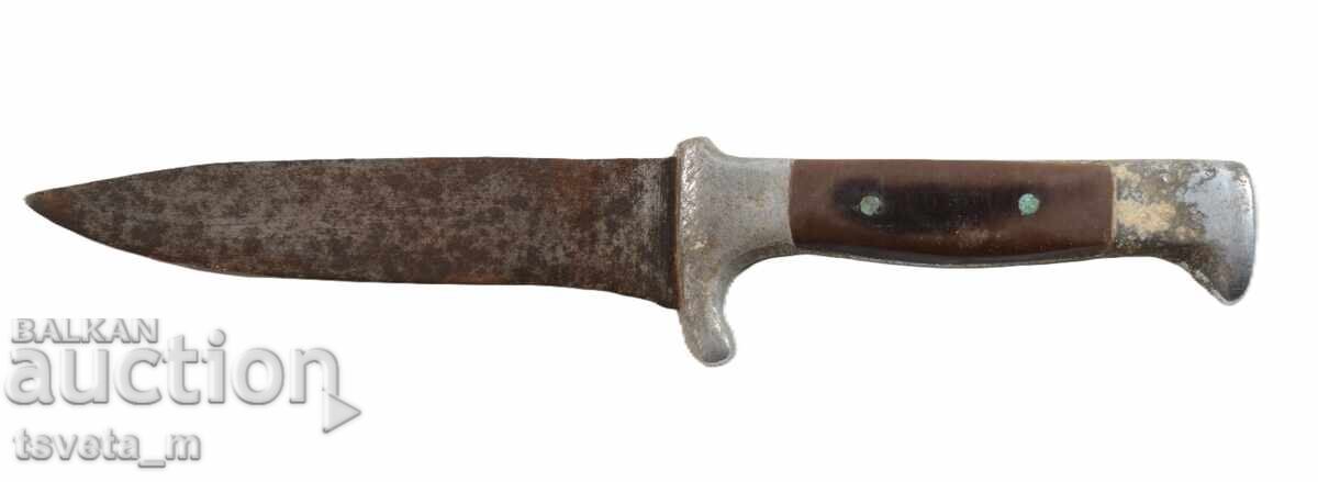 Доставка на Старинен нож с кожена кания Доставка на Старинен нож с кожена кания