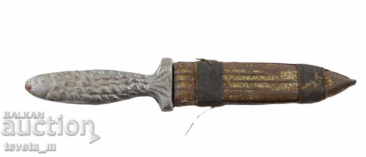 Δημοπρασία Παλαιό μαχαίρι-καμά με μεταλλική θήκη