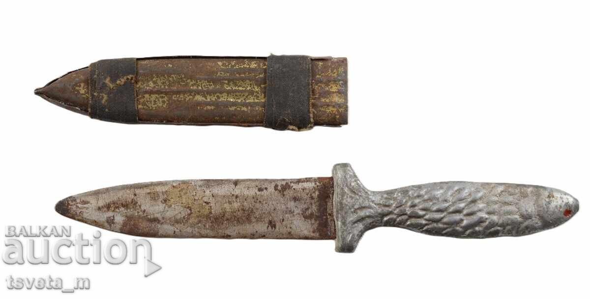 Παλαιό μαχαίρι-καμά με μεταλλική θήκη