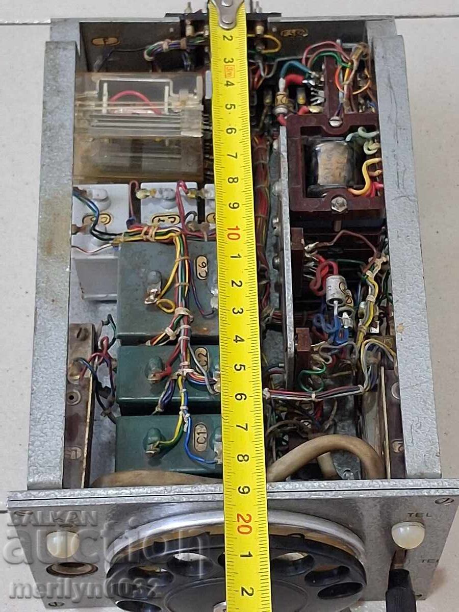 Delivery of Old telephone set dial telephone