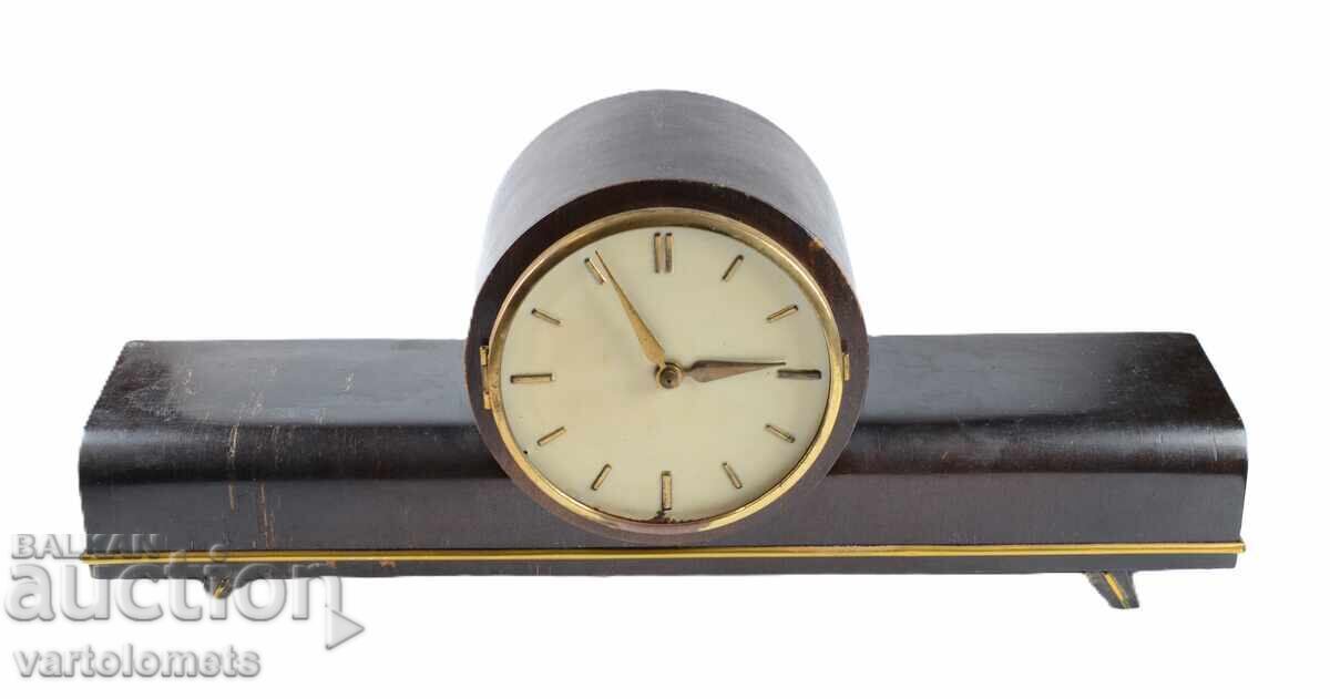 German mantel clock from 1969 with price 25.00 BGN | € 12.78