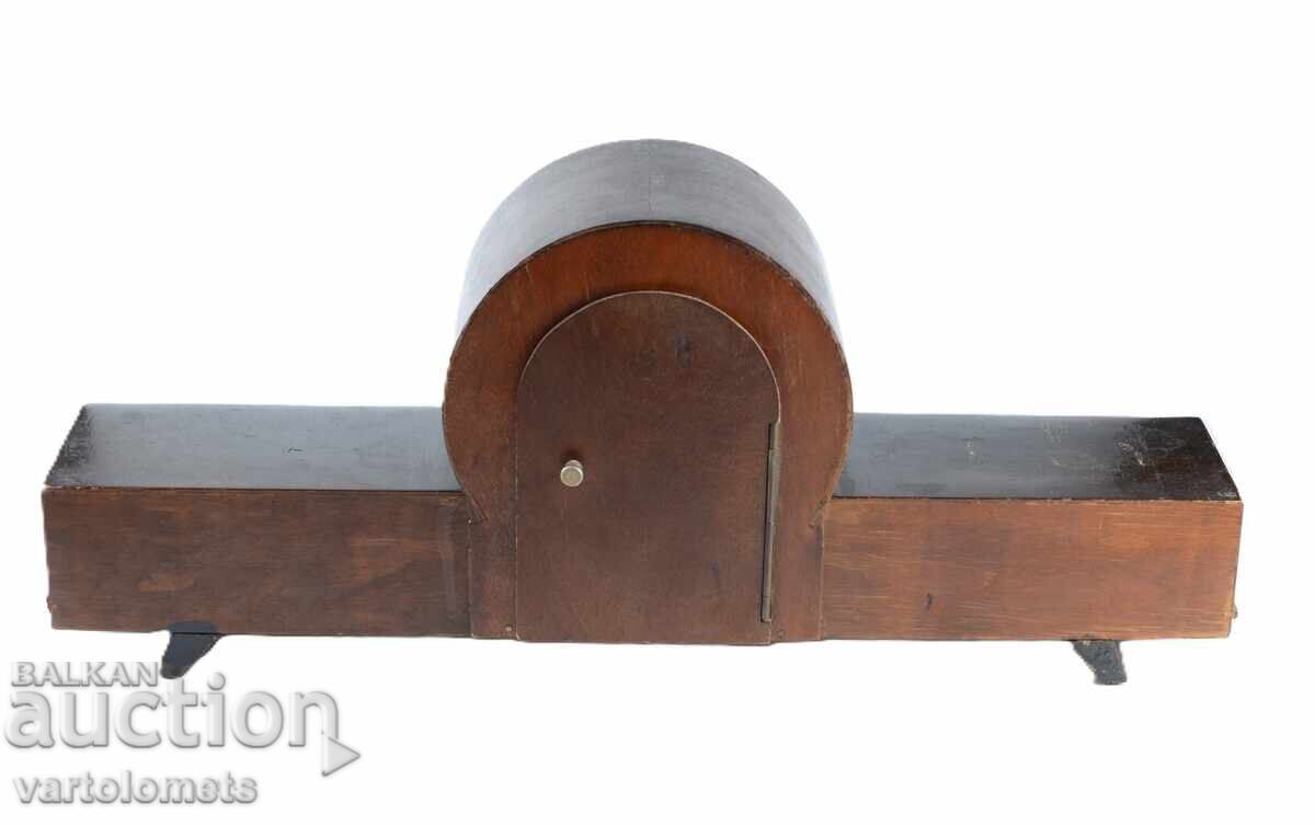 Delivery of German mantel clock from 1969