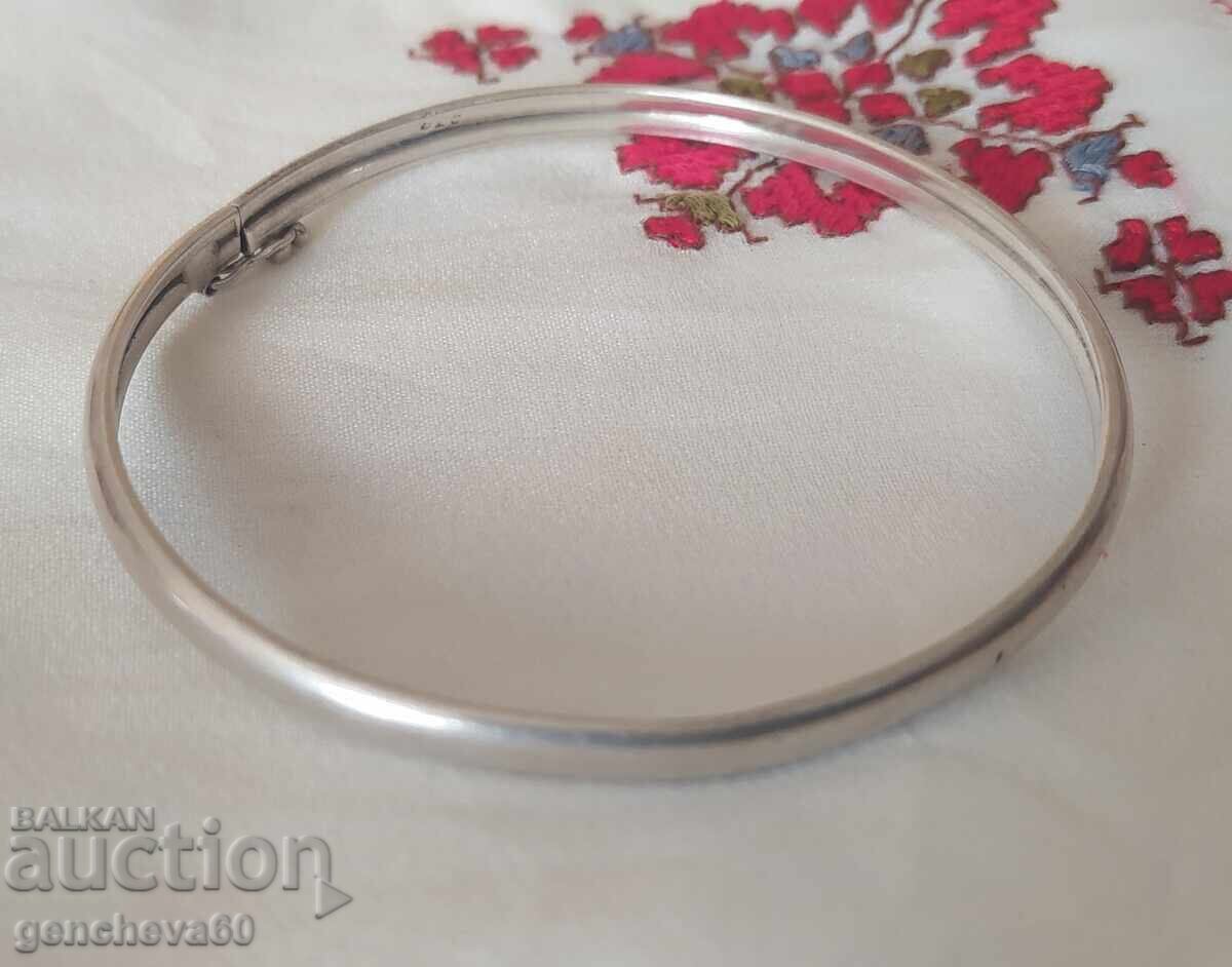 Αρχαίο κομψό ασημένιο βραχιόλι