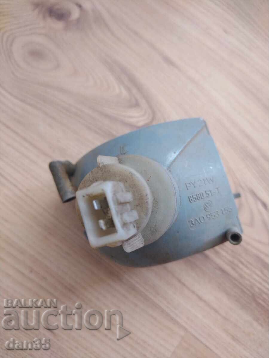 Auction Turn signal for Volkswagen Passat Kombi (Variant) Third Generation Auction Turn signal for Volkswagen Passat Kombi (Variant) Third Generation