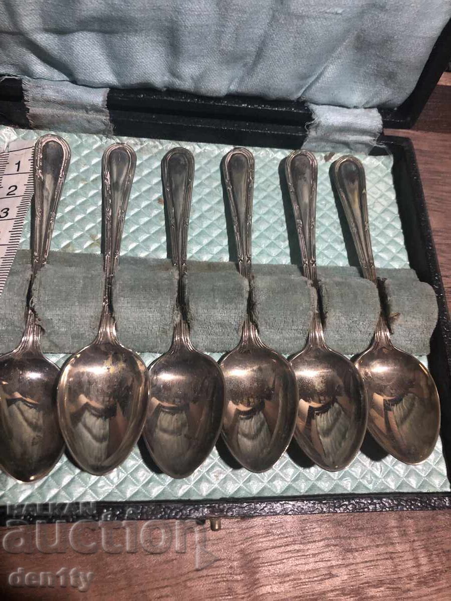 посребрени лъжици epns с цена 23.00 лв. | € 11.76