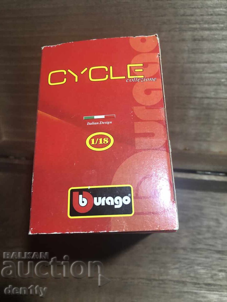 Мотоциклет Bburago Suzuki GSX R750 в мащаб 1/18 с цена 15.00 лв. | € 7.67