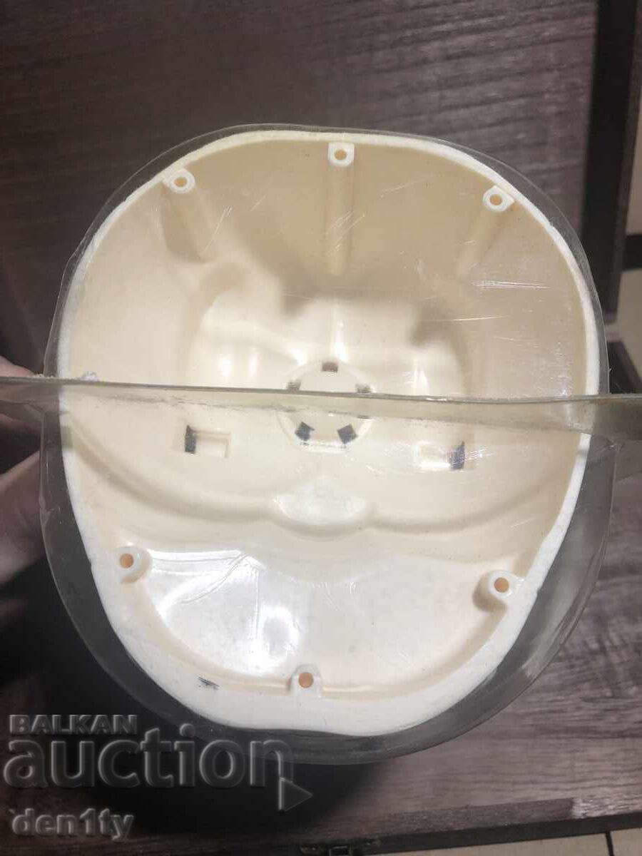 Аукцион пластмасов модел на човешки череп със зъби