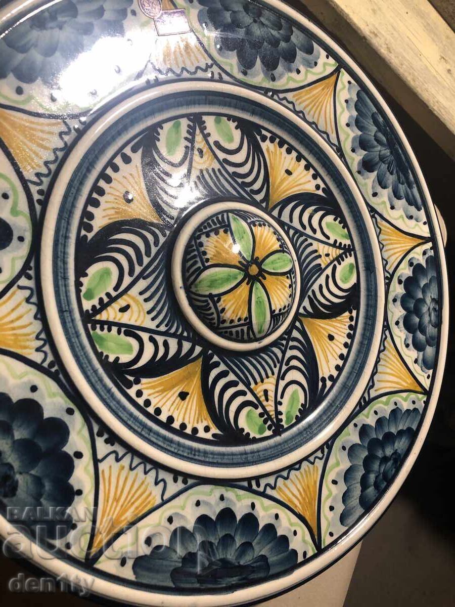 Аукцион голяма испанска керамична стенна чиния Manises