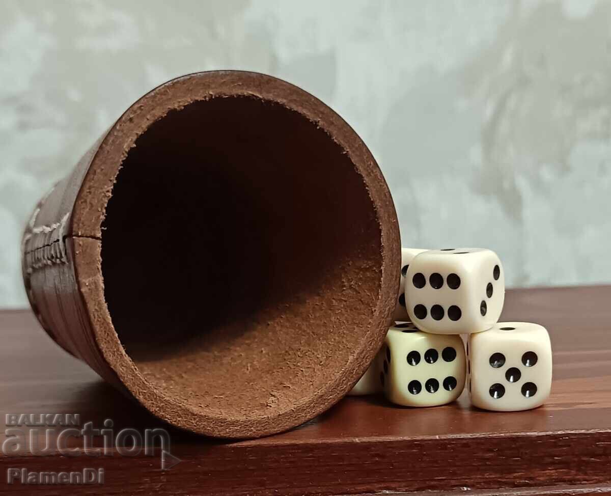 Powder kit with five dice - 5 Powder kit with five dice - 5