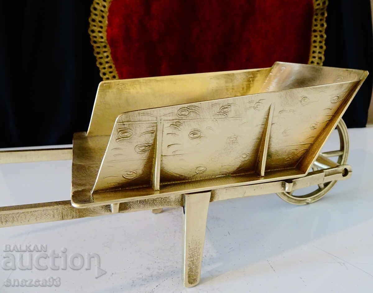 Χάλκινη βάση, βάση μπουκαλιού, χειράμαξα 720 γρ με τιμή 76.00 BGN | € 38.86