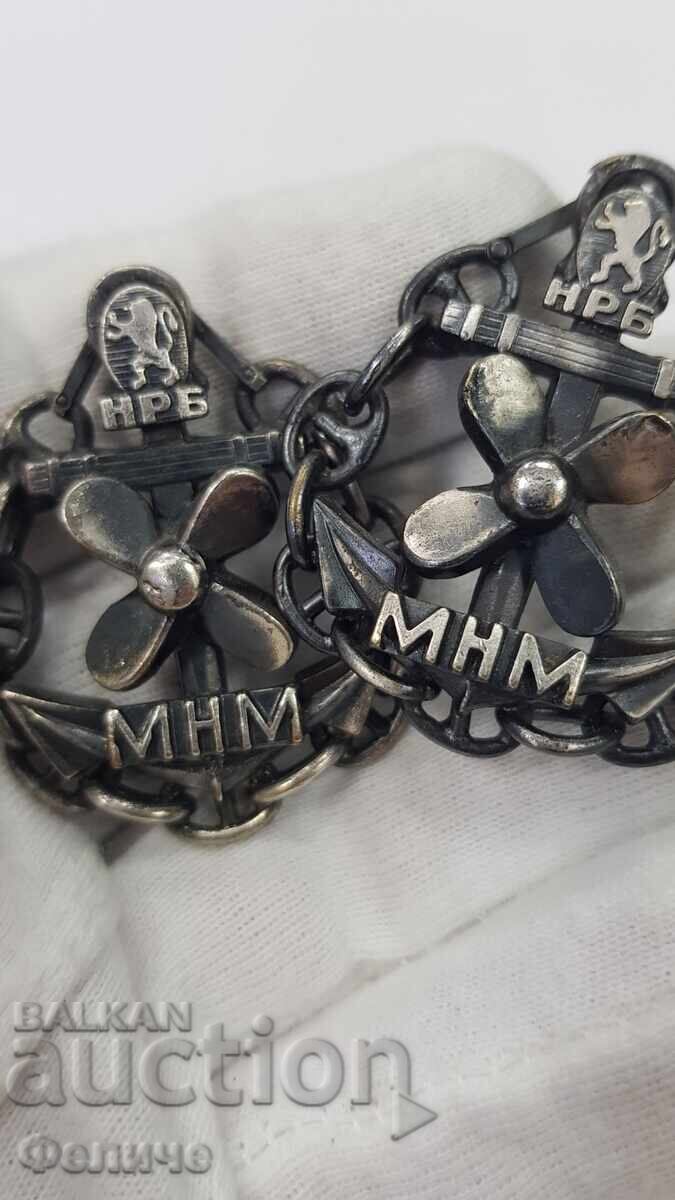 Livrarea Două variante de semn Mecanic Putere Nelimitată BGN