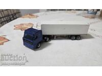 Camion Matchbox cu remorcă