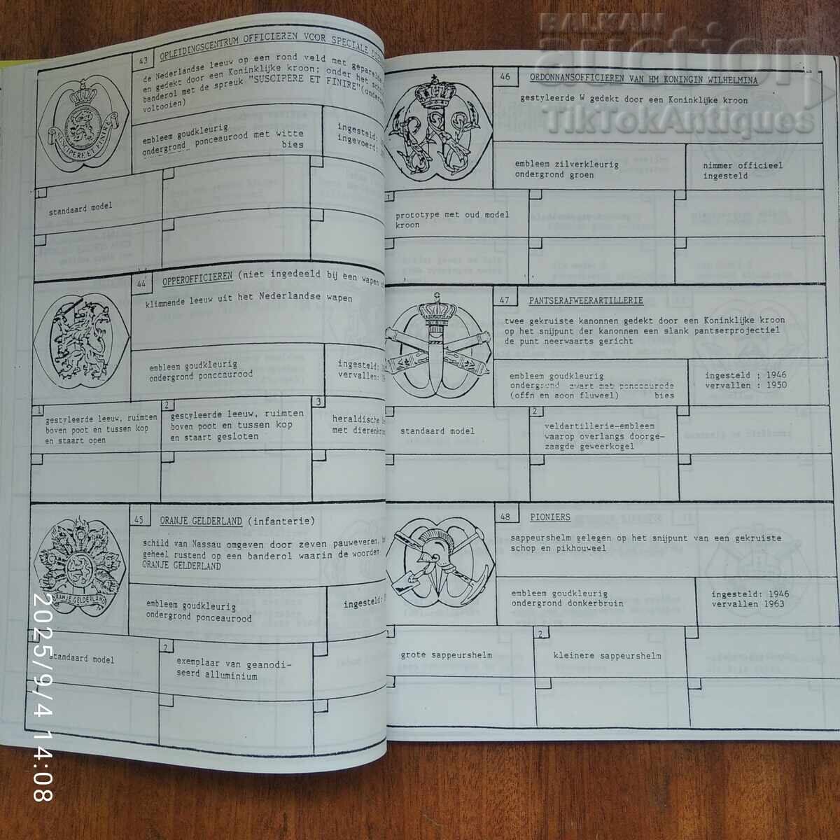 Delivery of Book on the emblems of the Dutch Army commandos