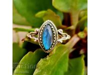 Inel de argint cu labradorit