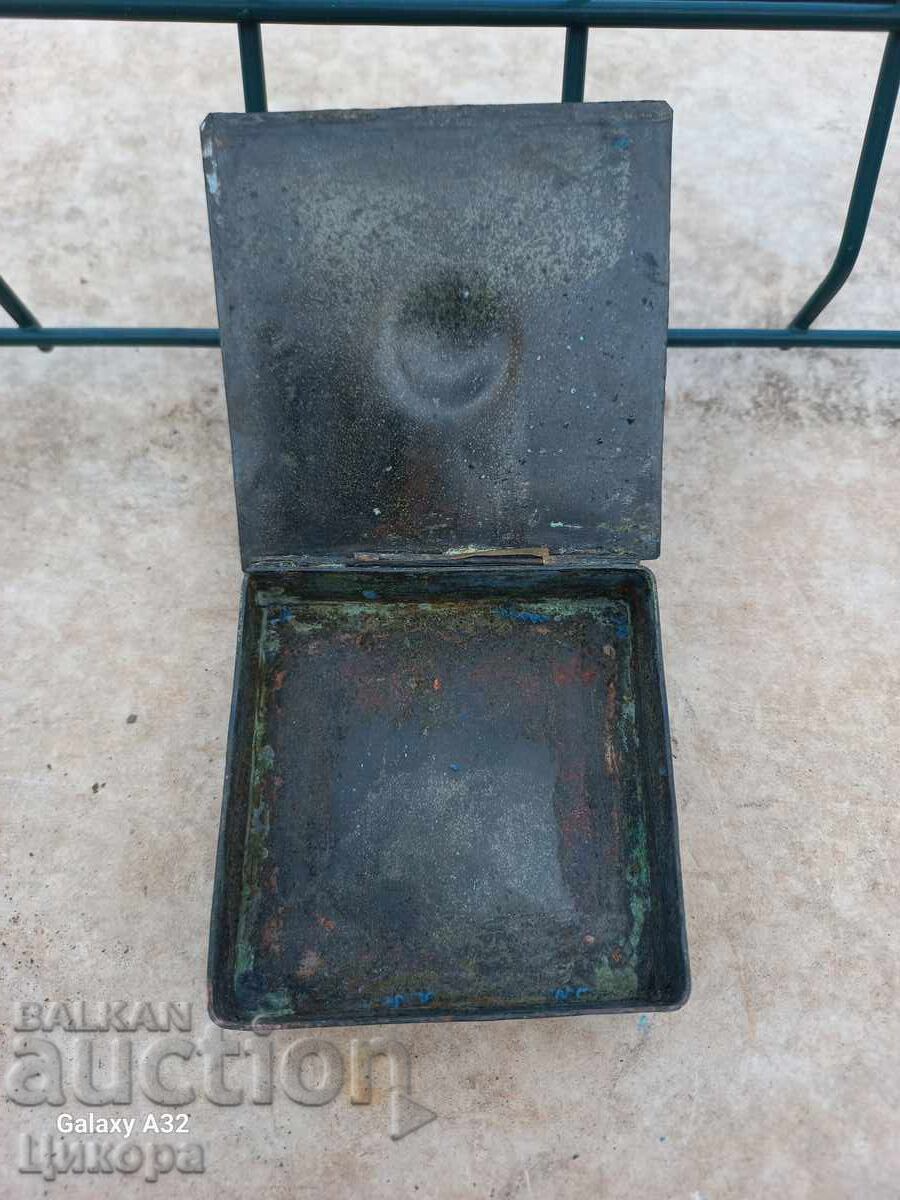 ΠΑΛΙΟ ΚΟΥΤΙ REVIVAL - 5