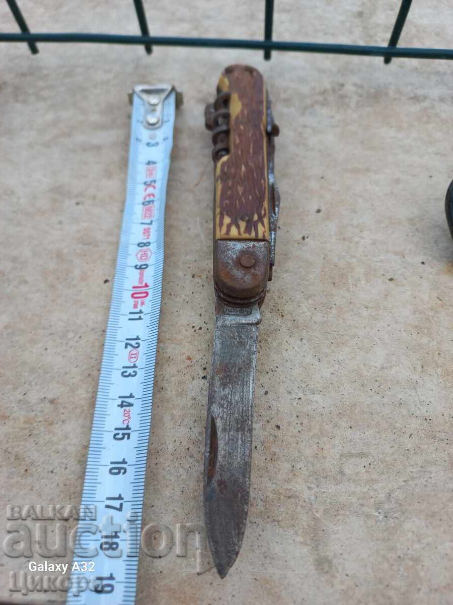 ΠΑΛΙΟ ΤΣΕΧΙΚΟ ΠΤΥΣΣΟΜΕΝΟ ΜΑΧΑΙΡΙ ΜΑΧΑΙΡΑ MIKOV με τιμή 60.00 BGN | € 30.68 ΠΑΛΙΟ ΤΣΕΧΙΚΟ ΠΤΥΣΣΟΜΕΝΟ ΜΑΧΑΙΡΙ ΜΑΧΑΙΡΑ MIKOV με τιμή 60.00 BGN | € 30.68