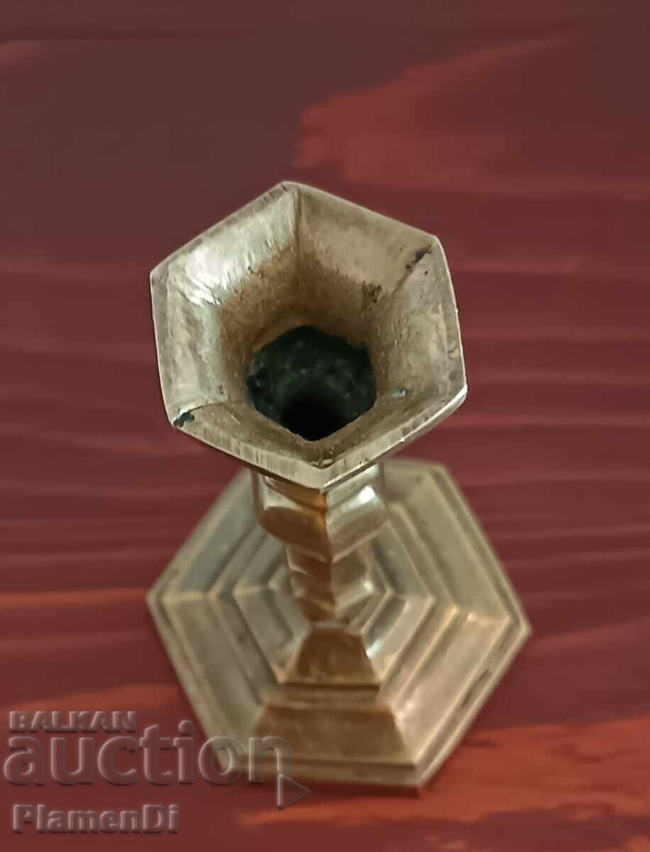 Livrarea Sfeșnic vechi din bronz