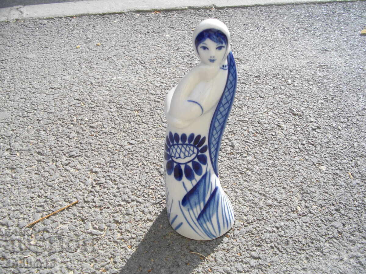 FIGURINĂ DE PORȚELAN PICTATĂ MANUAL STATUETĂ DIN PORȚELAN URSS