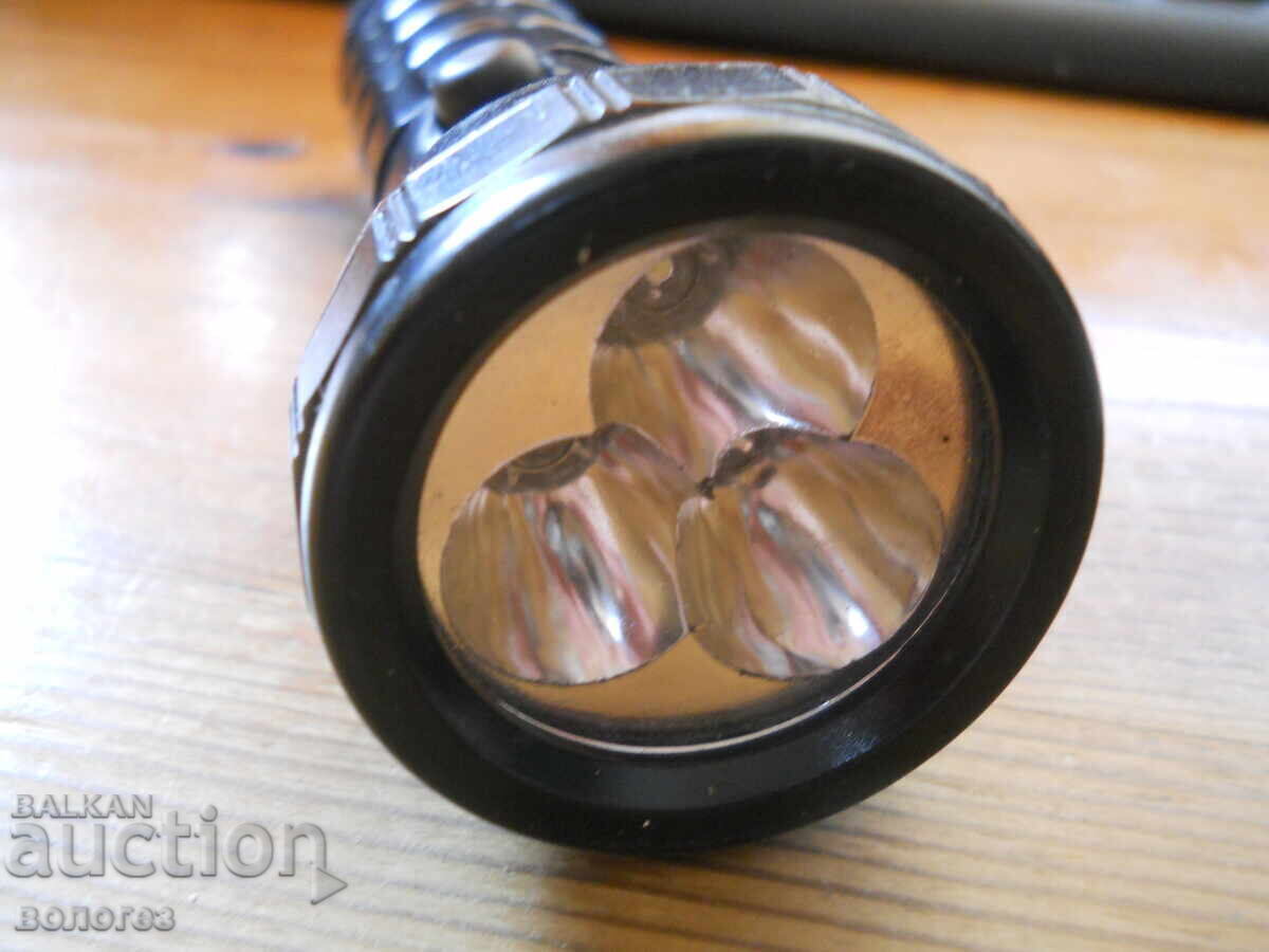 Φακός με τιμή 3.00 BGN | € 1.53