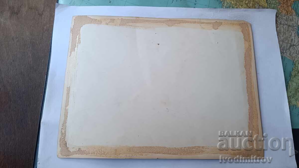 Υπεύθυνοι φωτογραφίας με τιμή 7.65 BGN | € 3.91