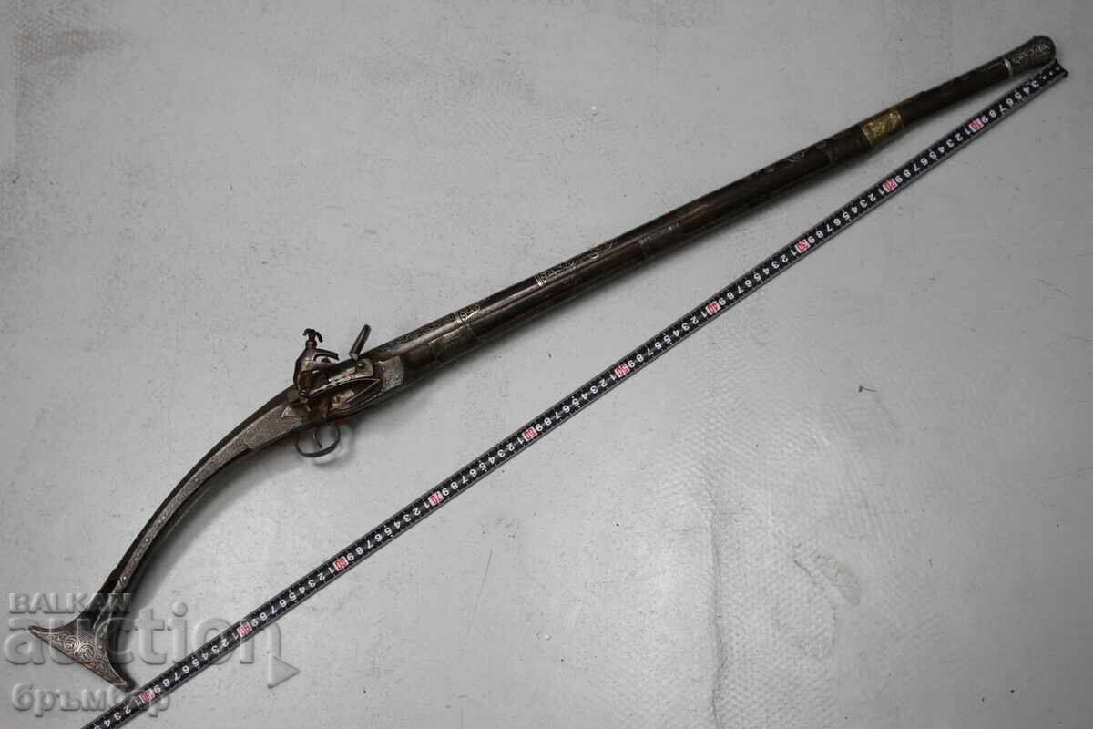 Rare short rifle Arnautka, flintlock with an interesting barrel Rare short rifle Arnautka, flintlock with an interesting barrel