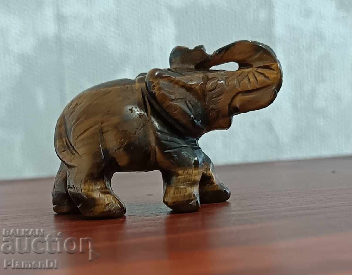 Figurină elefant din ochi de tigru cu preț € 8.00 | 15.65 BGN